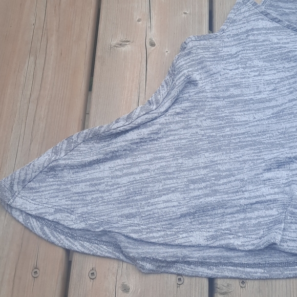 Hollister tank - Picture 3 of 6